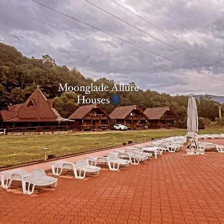 Апартаменты Moonglade Allure Поляна