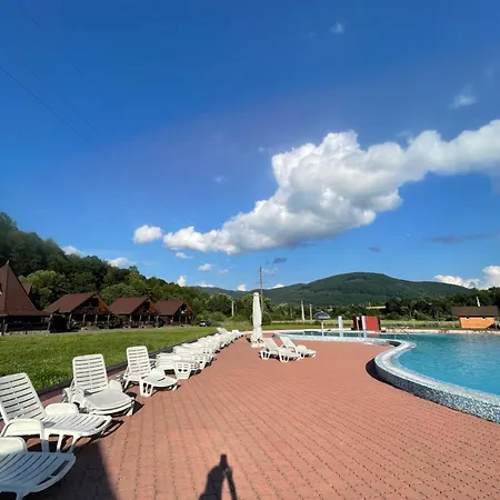 Moonglade Allure Поляна