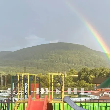 Moonglade Allure Поляна